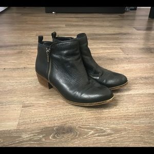 Lucky Brand Basel Boots in black
